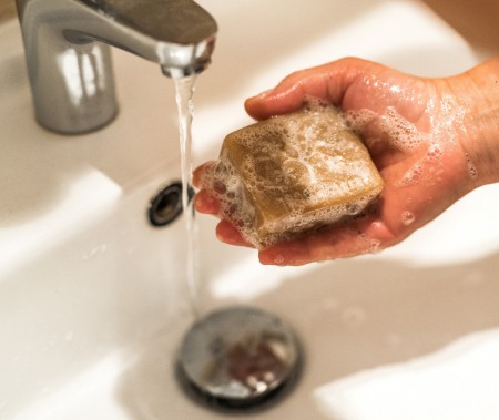 Mydlá sa používajú na umývanie,nie na vôňu do skríň